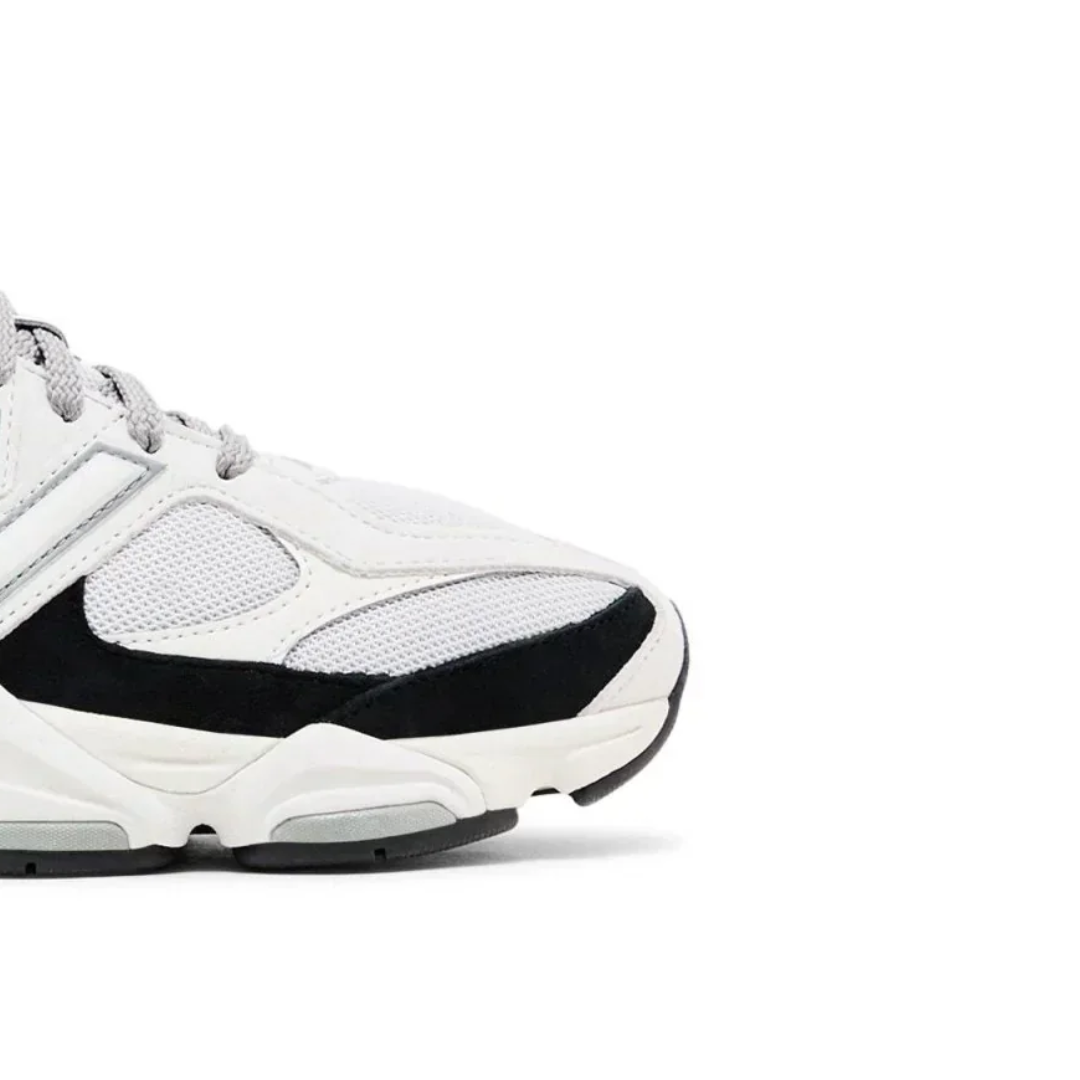 9060 Reflection | Black Oreo