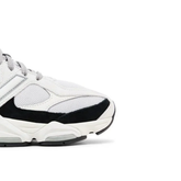 9060 Reflection | Black Oreo